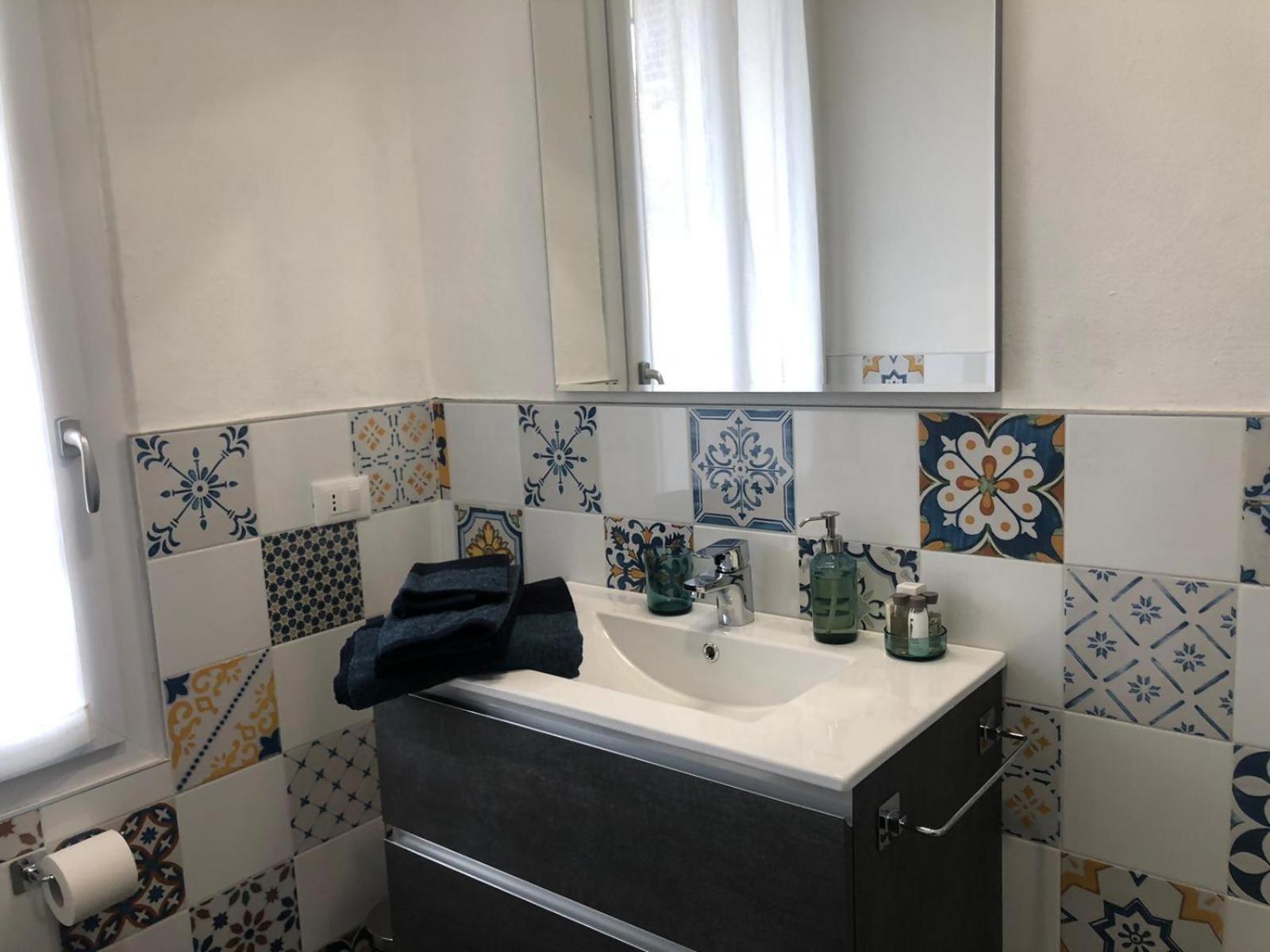 L' Appartamento Del Borgo - Parcheggio Riservato Pavia Eksteriør billede